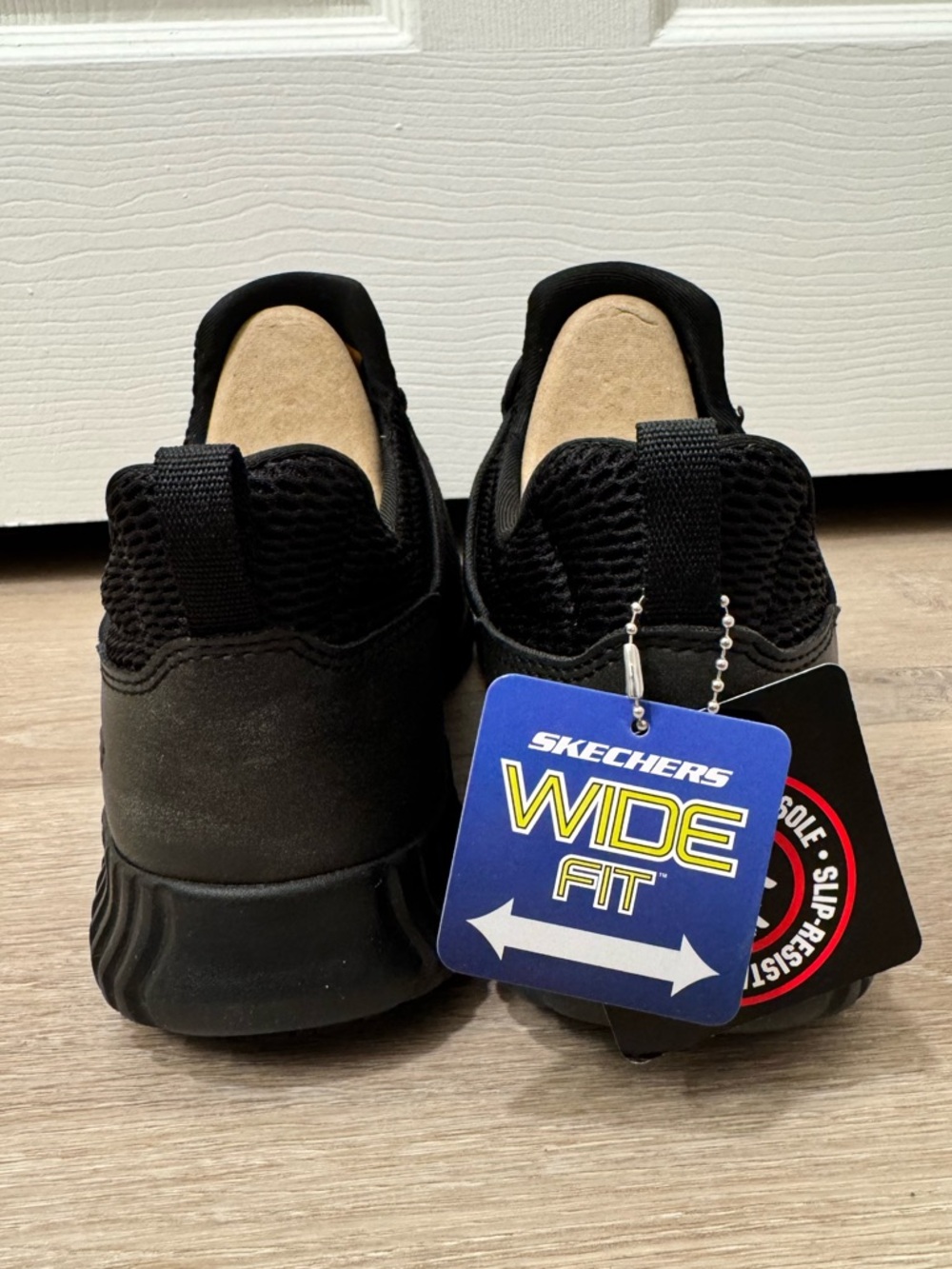 Men’s wide Skechers cessnock - Slip-resistant shoes - Picture 4 of 7